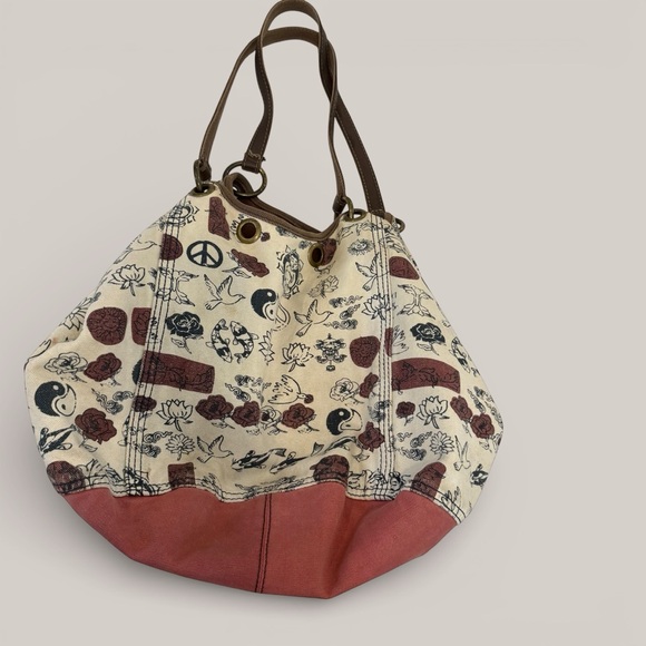 Lucky Brand Oversized Bucket Tote Bag - Picture 3 of 15